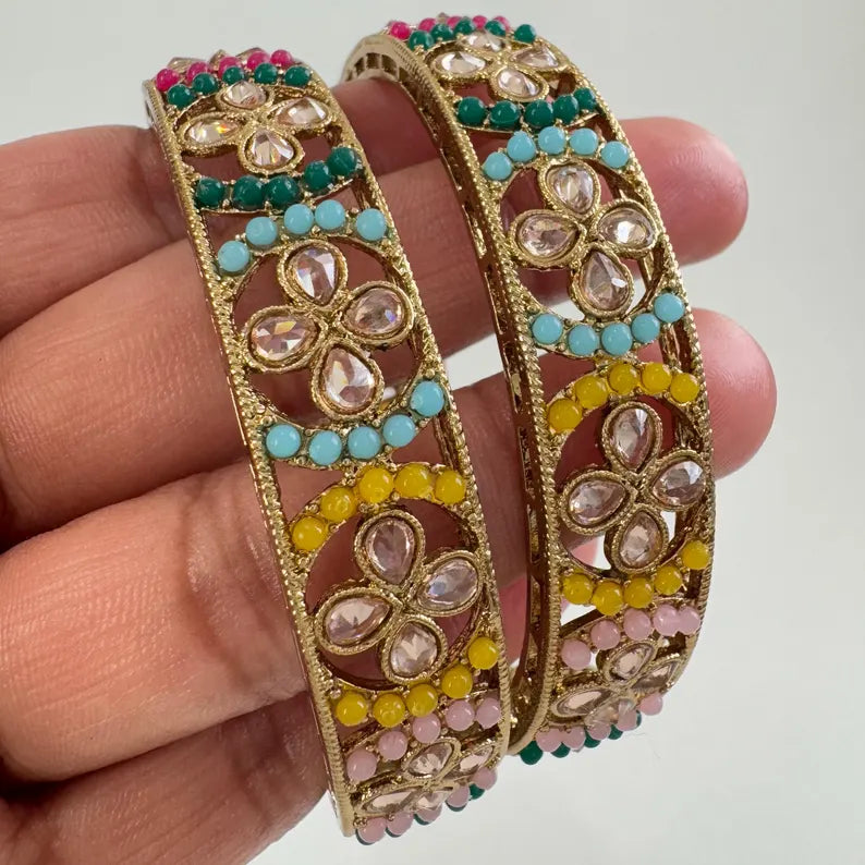 A Pair of Polki Pearl Kundan antique dull gold finish Bangles Pair /Punjabi bangles/Bridal bangles/Indian wedding jewelry/Pakistani/Kada