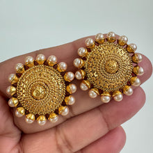 Gold Pearl Stud Earrings/Indian Studs/Indian Earrings/Indian Jewelry/Kundan Studs/Sabyasachi studs/Bridal Jewelry/Indian wedding