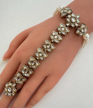 Dull Gold Kundan Single Hath Paan/Bracelet/Haath phool/Hathh Panja/finger Hand bracelet/Bridal/hand harness/Hand Jewelry/Indian wedding