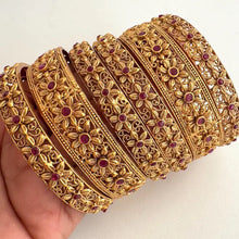 et of 6 gold Antique Bridal bangles choda set/Bridal bangles/Antique bangles/Gold bangles/Rajwadi bangles/Kundan stone bangles