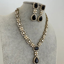 Black Kundan Necklace Set/ Kundan Choker/ Bollywood Jewelry/ Indian jewelry/ Pakistani necklace/ punjabi necklace/bridal/indian wedding