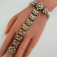 Dull Gold Kundan Single Hath Paan/Bracelet/Haath phool/Hathh Panja/finger Hand bracelet/Bridal/hand harness/Hand Jewelry/Indian wedding