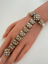 Dull Gold Kundan Single Hath Paan/Bracelet/Haath phool/Hathh Panja/finger Hand bracelet/Bridal/hand harness/Hand Jewelry/Indian wedding