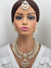 White Pearl Kundan Necklace Set/ Kundan Jewelry/ Bollywood Jewelry/ Indian Jewelry/ Pakistani necklace/Punjabi/bridal /Indian wedding