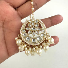 Medium Sized Kundan Maang Tikka/Kundan Tikka/Indian forehead jewelry/Indian Wedding Jewelry/ Pakistani Jewelry/Jhoomer/Matha patti