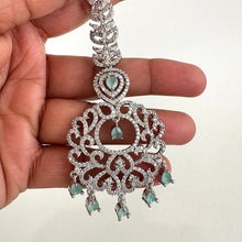 Cz diamond Maang tikka/ Kundan Tikka/ Indian Jewelry/ Indian Wedding Jewelry/ Pakistani Jewelry/ Jhoomer/ Matha patti/ forehead jewelry