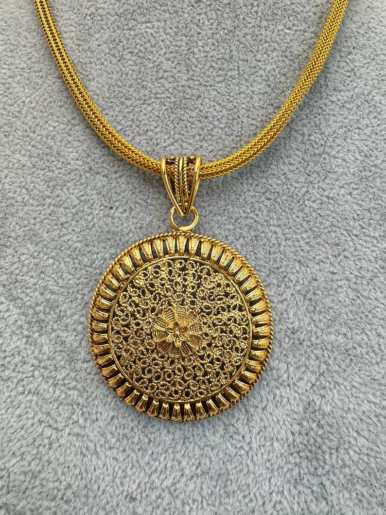 Antique Plain Gold Pendant Set/South Indian Jewelry/Temple Jewelry/Gold Necklace/Wedding necklace/Bridal necklace/Indian Necklace