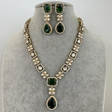 Green Kundan Necklace Set/ Indian Kundan Set/ Bollywood Jewelry/ Indian jewelry/Pakistani necklace/punjabi necklace/bridal/indian wedding