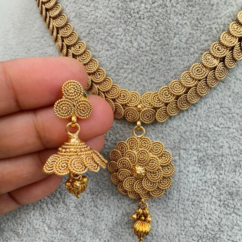 Antique Gold Necklace/South Indian Jewelry/Temple Jewelry/Wedding necklace/Bridesmaid Necklace/Indian necklace/Gift for her