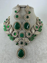 Green Victorian Polki Kundan Necklace, Sabyasachi Necklace, Statement Necklace, Semi Precious Necklace, Designer Necklace, Indian wedding
