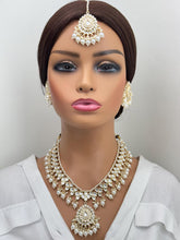 Kundan Pearl Necklace Set/ Kundan Choker/ Bollywood Jewelry/ Indian jewelry/ Pakistani necklace/ punjabi necklace/bridal /indian wedding
