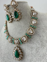 Rama Green Antique Kundan necklace/Uncut Kunan Necklace/Statement necklace/Punjabi Necklace/Pakistani Jewelry/Bridal necklace