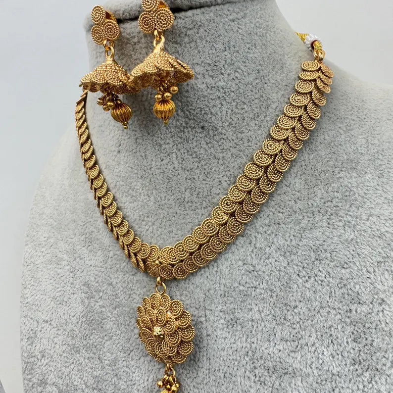 Antique Gold Necklace/South Indian Jewelry/Temple Jewelry/Wedding necklace/Bridesmaid Necklace/Indian necklace/Gift for her