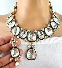 Emerald Big Fine Kundan Indian Bridal Necklace, Wedding necklace, Fine kundan jewelry, Pakistani Jewelry, Indian Jewelry, Bridal Jewelry