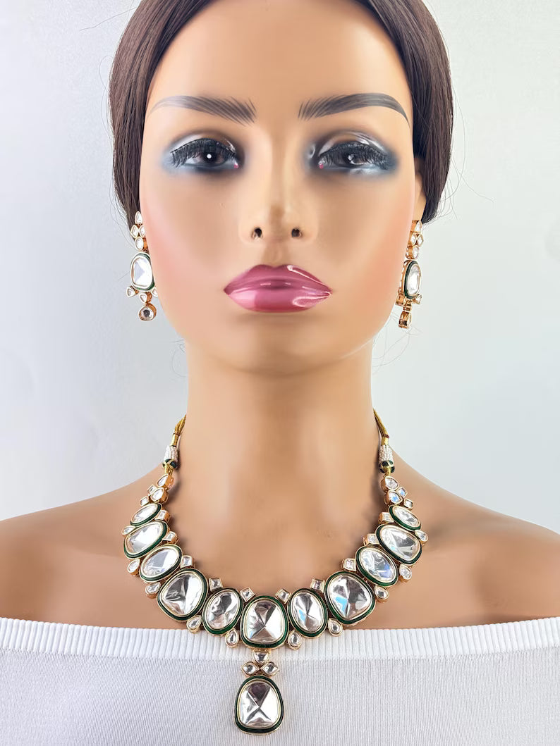 Emerald Big Fine Kundan Indian Bridal Necklace, Wedding necklace, Fine kundan jewelry, Pakistani Jewelry, Indian Jewelry, Bridal Jewelry