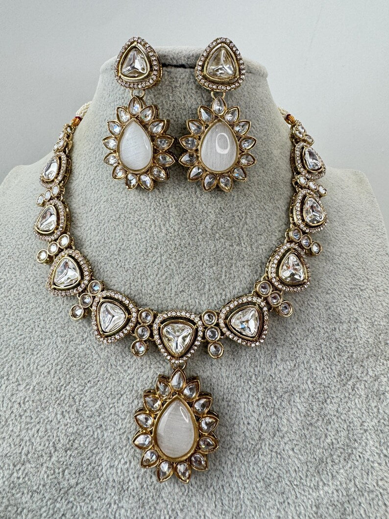 White Kundan Necklace Set, uncut Kundan Necklace, Indian Pakistani jewelry for wedding, Bridemaid jewelry, Indian Kundan necklace