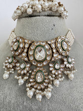 White pearl Kundan choker necklace, Kundan Choker Necklace Indian pakistani jewelry for wedding, Bridemaid jewelry, Indian Pakistani jewelry