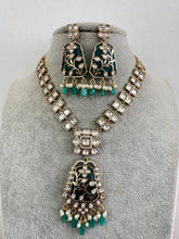 RamaGreen Kundan Necklace / Mid Length Kundan Necklace/ Bollywood Jewelry/ Indian jewelry/ Pakistani / punjabi necklace/indian wedding