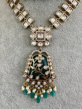 RamaGreen Kundan Necklace / Mid Length Kundan Necklace/ Bollywood Jewelry/ Indian jewelry/ Pakistani / punjabi necklace/indian wedding