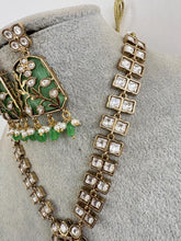 Green Kundan Necklace / Mid Length Kundan Necklace/ Bollywood Jewelry/ Indian jewelry/ Pakistani / punjabi necklace/indian wedding