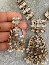 Gray Kundan Necklace / Mid Length Kundan Necklace/ Bollywood Jewelry/ Indian jewelry/ Pakistani / punjabi necklace/indian wedding