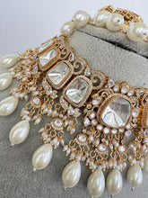 White Bridal Mossinate Polki Kundan Victorian Necklace, Sabyasachi Necklace, Wedding necklace, Semi Precious Jewelry, Bollywood Celebrity