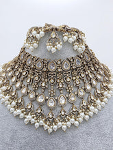 White Bridal Mossinate Polki Victorian Necklace, Sabyasachi Necklace, Wedding necklace, Semi Precious Jewelry, Bollywood Celebrity Necklace