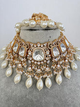 White Bridal Mossinate Polki Kundan Victorian Necklace, Sabyasachi Necklace, Wedding necklace, Semi Precious Jewelry, Bollywood Celebrity