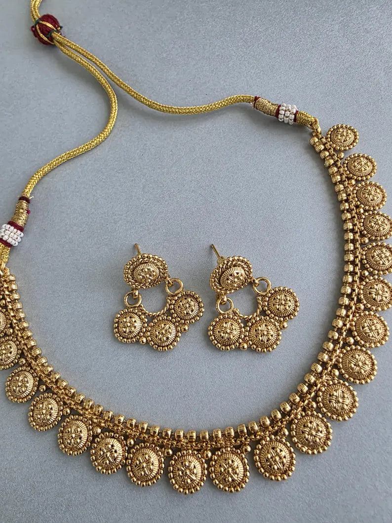 Antique Gold Delicate Necklace/South Indian Jewelry/Temple Jewelry/Guttapusalu Necklace/Wedding necklace/Bridal necklace/Indian necklace
