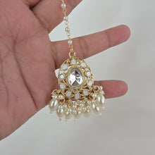 Maang tikka/ Kundan Tikka/ Indian Jewelry/ Indian Wedding Jewelry/ Pakistani Jewelry/ Jhoomer/ Matha patti/ Indian forehead jewelry