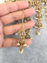 White Pearl Antique Polki Kundan Pearl Necklace with earrings and tikka, bridal necklace, Indian Pakistani Wedding Jewelry