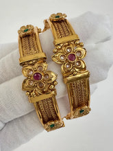 Set of 2 Ruby Green Gold Plated Bangles/Gold Bangles/Indian Bangles/Kemp stone bangles/Indian wedding/bridal jewelry/south Indian bangles