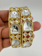 Gold Kundan Pearl Bangles Set(2 Pc)/Indian bangles/Punjabi Pearl bangles Set/Bridal bangles/wedding jewelry/Bridal chooda bangles