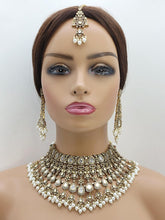 White Bridal Mossinate Polki Victorian Necklace, Sabyasachi Necklace, Wedding necklace, Semi Precious Jewelry, Bollywood Celebrity Necklace