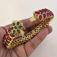 Set of 2 Ruby Emerald Gold Kemp Openable Bangles(2 PC)/Gold Bangles/Indian Bangles/Kemp bangles/Indian wedding/bridal jewelry/Gold bangles