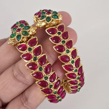Set of 2 Ruby Emerald Gold Kemp Openable Bangles(2 PC)/Gold Bangles/Indian Bangles/Kemp bangles/Indian wedding/bridal jewelry/Gold bangles