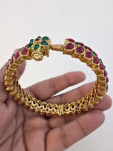 Set of 2 Ruby Emerald Gold Kemp Openable Bangles(2 PC)/Gold Bangles/Indian Bangles/Kemp bangles/Indian wedding/bridal jewelry/Gold bangles