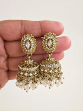 Antique Dull Gold kundan Jhumka/stone Jhumka/Indian Jewelry/Pakistani Jewelry/Punjabi Jewelry/Statement earrings/Indian wedding