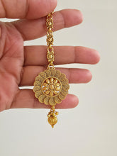 Gold Maang tikka/Kundan Tikka/Indian forhead Jewelry/Indian Wedding Jewelry/Pakistani Jewelry/Jhoomer/Matha patti/Tikka