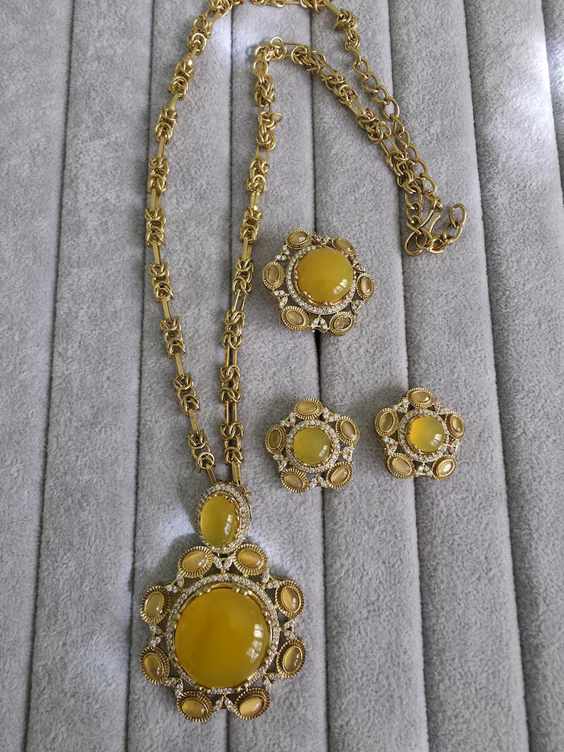 Yellow Sabyasachi Natural Stone Chain Pendant Set with Finger Ring, Long Pendant Mala Necklace/Gold Long necklace/Mala/Indian wedding