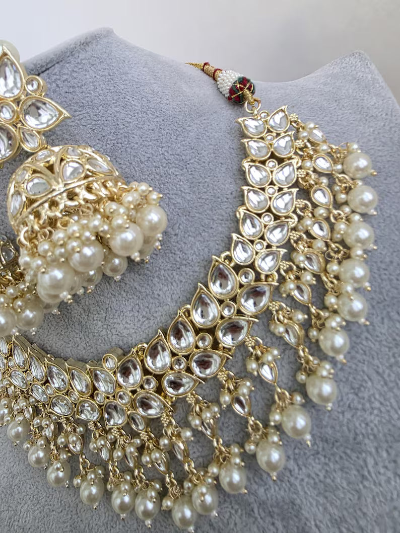White Pearl Kundan Necklace Set with Big Jhumka and Tikka/Kundan Choker/ Bollywood Jewelry/ Indian jewelry/Pakistani / Punjabi necklace