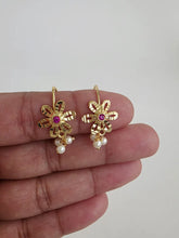 Dainty Gold Wire Earrings /Maharashtrian Bugdi gold plated Earrings /Indian Earrings /South Indian,Antique Bugadi wire earrings 24mm Length