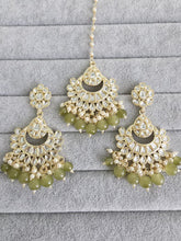 Mehendi Green Gold Kundan Tikka w/Earring Set/ Indian Bridal Maang Tikka /Teeka Tika Headpiece Handmade Pearl Jewelry For Women Bollywood