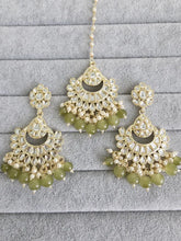 Mehendi Green Gold Kundan Tikka w/Earring Set/ Indian Bridal Maang Tikka /Teeka Tika Headpiece Handmade Pearl Jewelry For Women Bollywood
