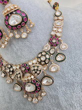 RubyGreen Fine Kundan Necklace Set /Kundan Choker / Bollywood Jewelry / Indian jewelry /Pakistani necklace/bridal necklace/Indian wedding