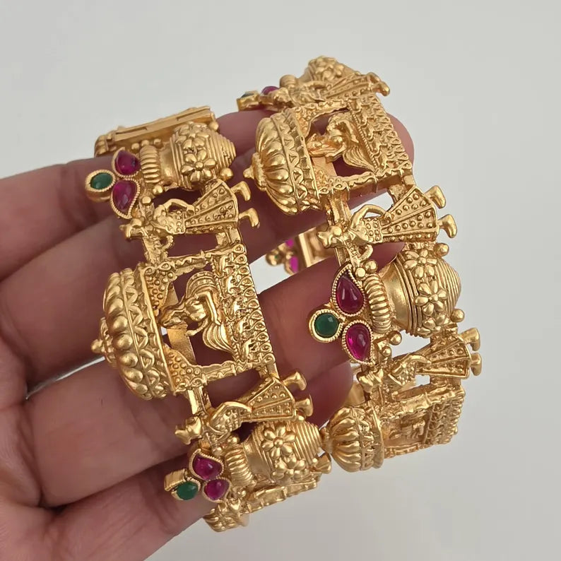 Set of 2 Clustered pearls Bangle/Indian classic bangles/Bridal bangles/Indian wedding Jewelry/Gold bangles/chuda bangles/Pearl bangles