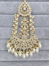 White gold Kundan Pearl Passa, Jhoomer, Side tikka Indian Punjabi Pakistani wedding jewelry, jewelry, Hair accesories