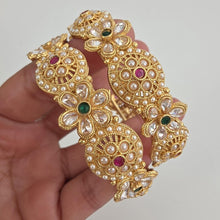 Set of 2 Ruby Green Gold Polki Pearl Bangles(2 PC)/Pacheli Bangles/Indian Bangles/Polki stone bangles/Indian wedding/bridal chuda bangles