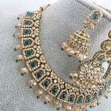 Green Stones Kundan Necklace Set/ Kundan Choker/Bollywood Jewelry/ Indian jewelry/Pakistani necklace/ punjabi/bridal necklace/indian wedding