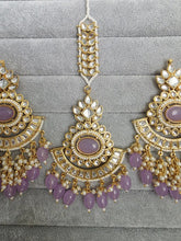 Lavender Kundan Tikka Earrings Set /Indian Bridal Maang Tikka set/ Kundan earrings/ Jaggo, Mayya Jewelry/ Indian jewelry/ Bridesmaid Gift